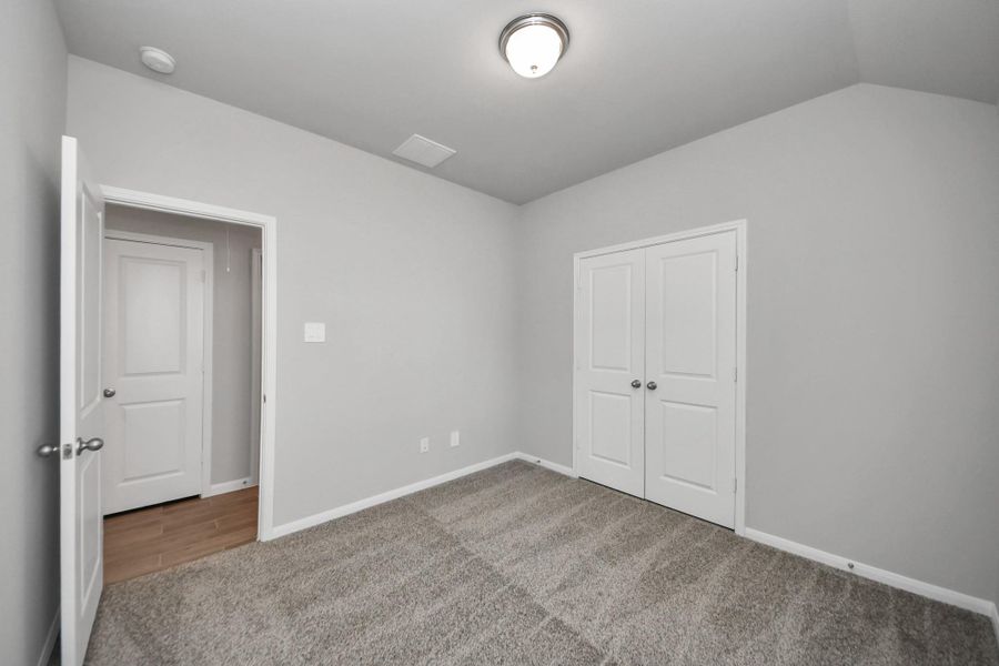 Spacious, unfurnished interior of a new home in , Tomball (Image 22).