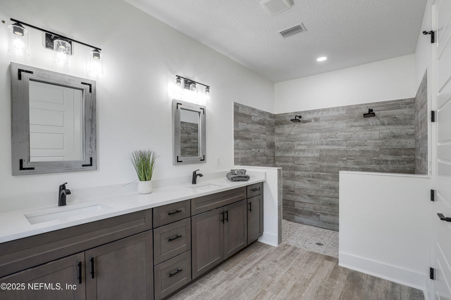 Furnished interior view inside a new home in , Jacksonville (Image 15).