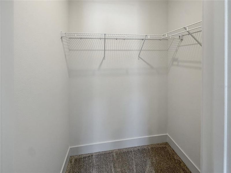 Spacious, unfurnished interior of a new home in Arbor Park, Leesburg (Image 11).