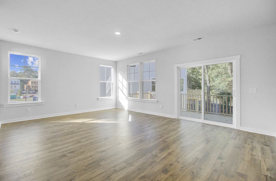 Spacious, unfurnished interior of a new home in Indigo Grove Townhomes, Johns Island (Image 16).