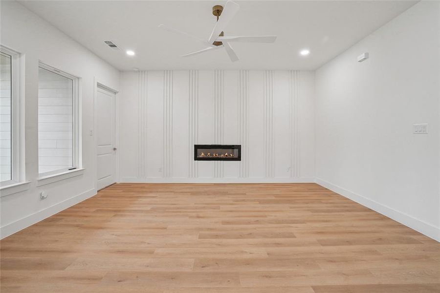 Spacious, unfurnished interior of a new home in , Dallas (Image 18).