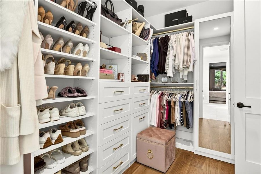Furnished interior view inside a new home in , Atlanta (Image 6).