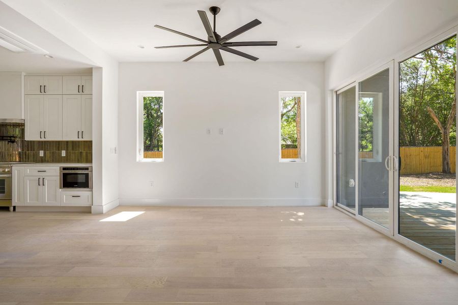 Spacious, unfurnished interior of a new home in , Austin (Image 27).