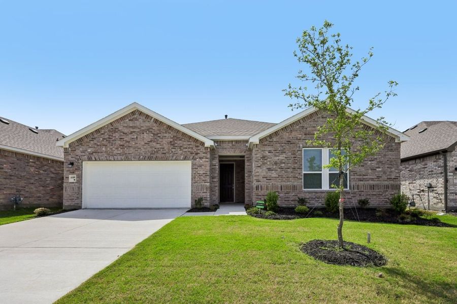 Front exterior of a new home in Heartland Signature, Crandall, TX, highlighting curb appeal (Image 1). Front exterior of a new home in Heartland Signature, Crandall, TX, highlighting curb appeal (Image 1).
