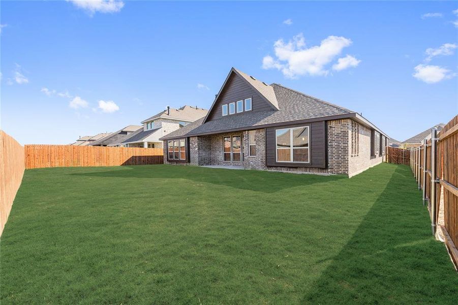 Exterior details and patio area of a home in Maplewood, Glenn Heights (Image 26). Exterior details and patio area of a home in Maplewood, Glenn Heights (Image 26).