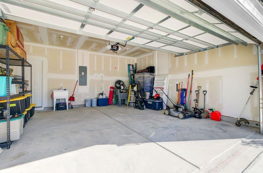 Image 35 of a home in Oakley Pointe.