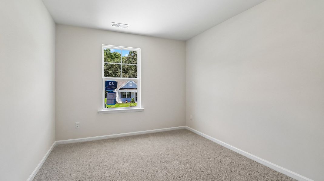 Spacious, unfurnished interior of a new home in Sease's Pond, Gilbert (Image 24).