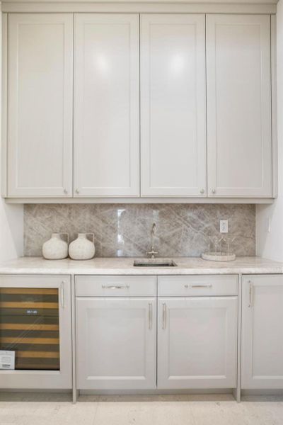Butler / Dining