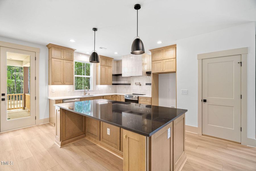 52-web-or-mls-165-nashua-dr 52-web-or-mls-165-nashua-dr