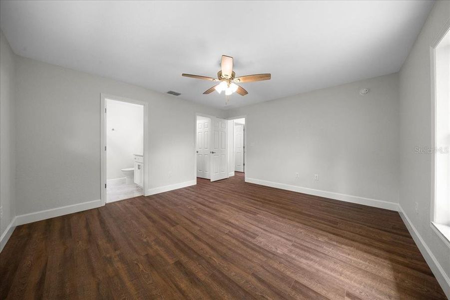 Spacious, unfurnished interior of a new home in , Belleview (Image 32).
