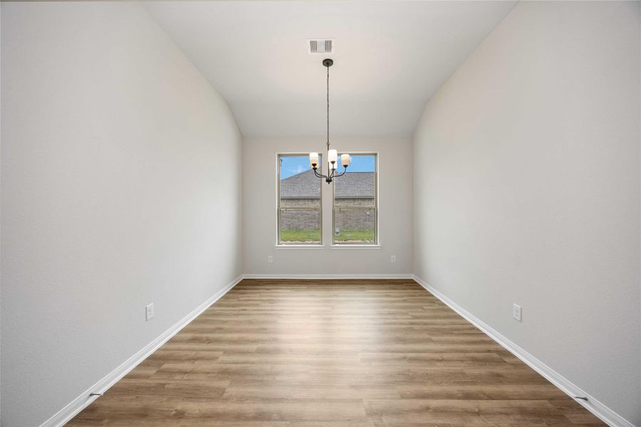 Spacious, unfurnished interior of a new home in Barton Place, Cleveland (Image 16).