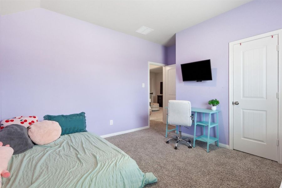 Furnished interior view inside a new home in Deer Trail Estates, Conroe (Image 22).