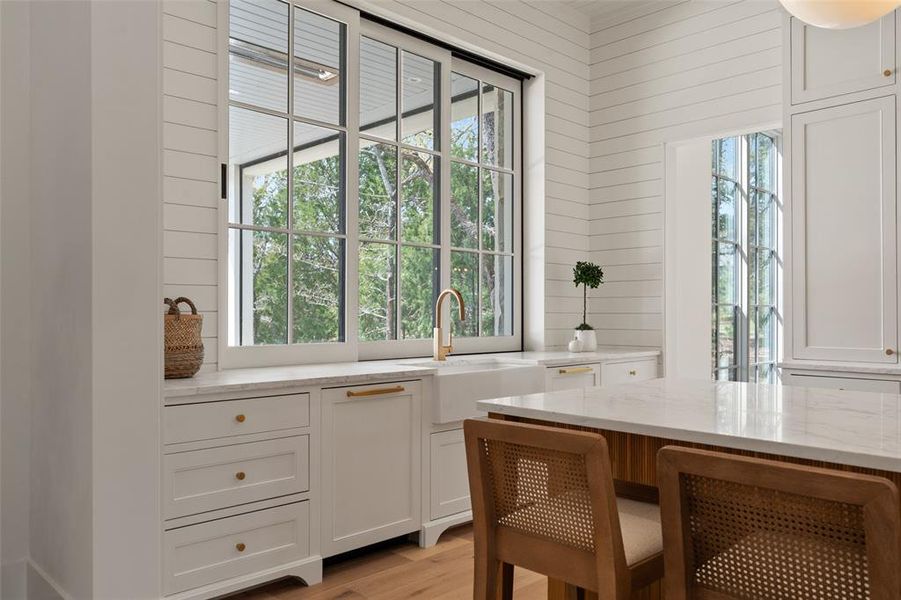 Furnished interior view inside a new home in , Malakoff (Image 16).