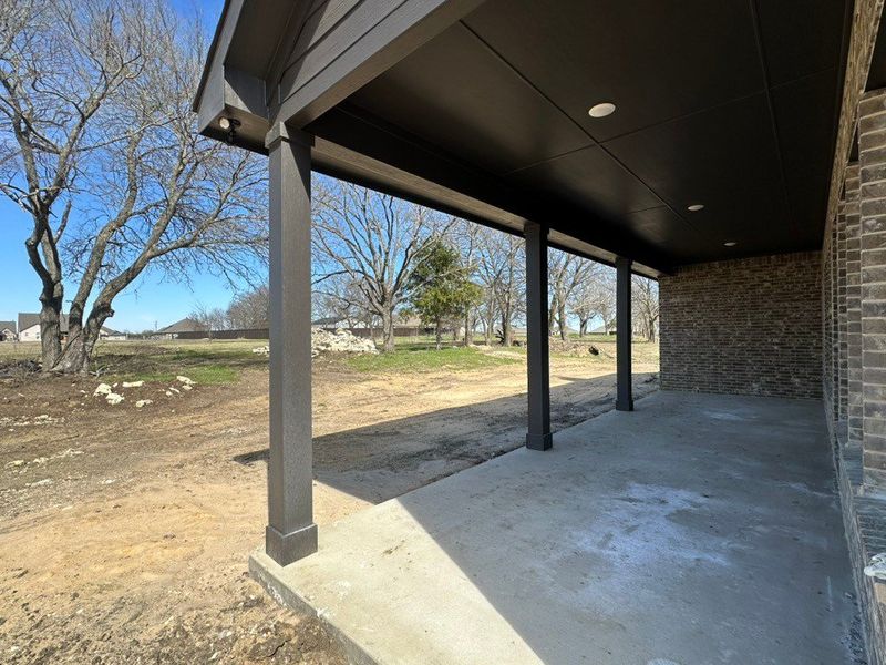 Exterior details and patio area of a home in Fannin Ranch, Leonard (Image 3).
