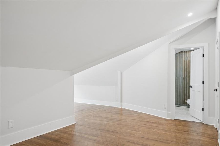 Spacious, unfurnished interior of a new home in , Atlanta (Image 72).