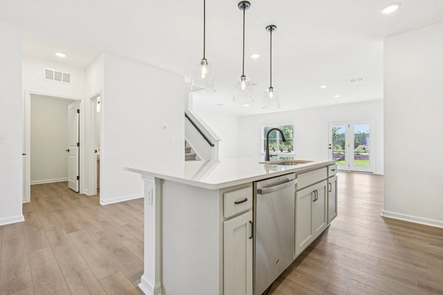 Representative images and renderings are for illustrative purposes. Actual structural options and design finishes of home may vary. Representative images and renderings are for illustrative purposes. Actual structural options and design finishes of home may vary.