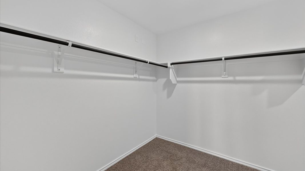Spacious, unfurnished interior of a new home in Lankford Farms, Cleburne (Image 24).