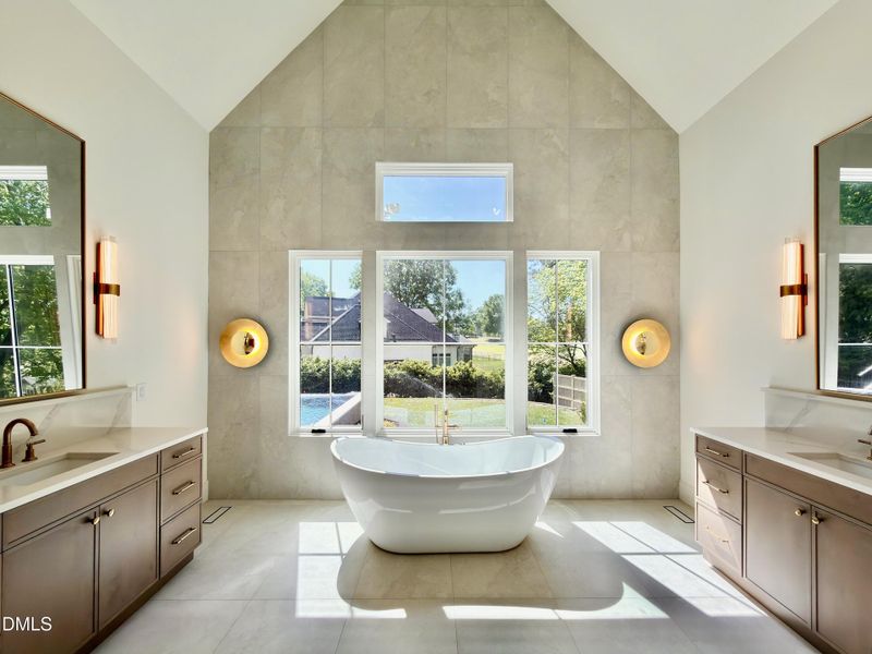 09FD27A5-D9E0-40D6-8340-329D108D662F_1_2