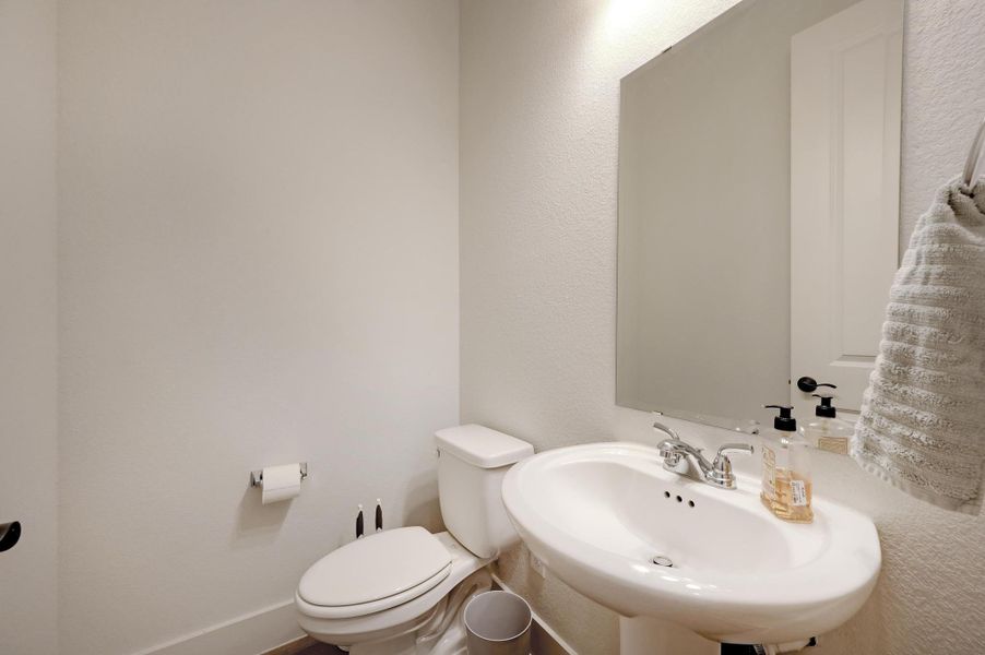 Furnished interior view inside a new home in La Cima 60', San Marcos (Image 29). Furnished interior view inside a new home in La Cima 60', San Marcos (Image 29).