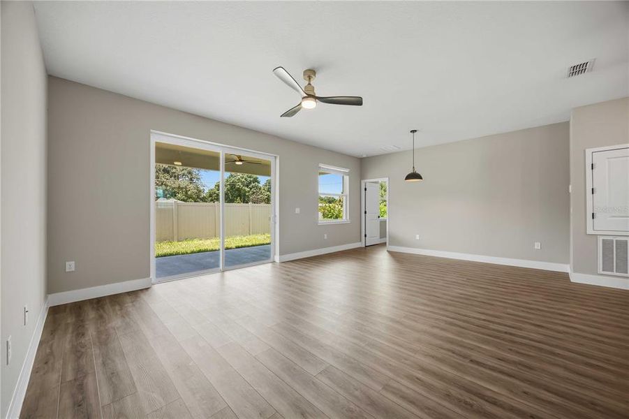 Spacious, unfurnished interior of a new home in , Winter Haven (Image 43).