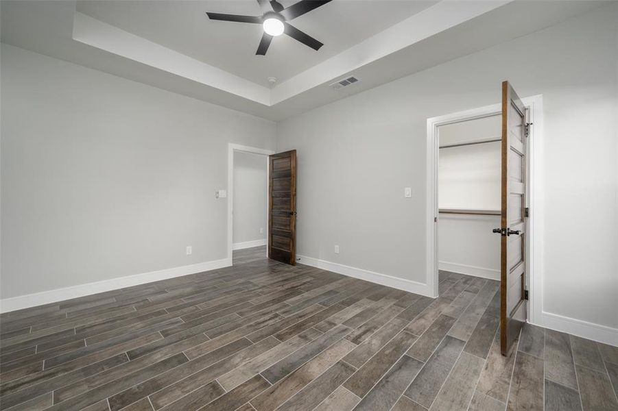 Spacious, unfurnished interior of a new home in , Whitewright (Image 15).