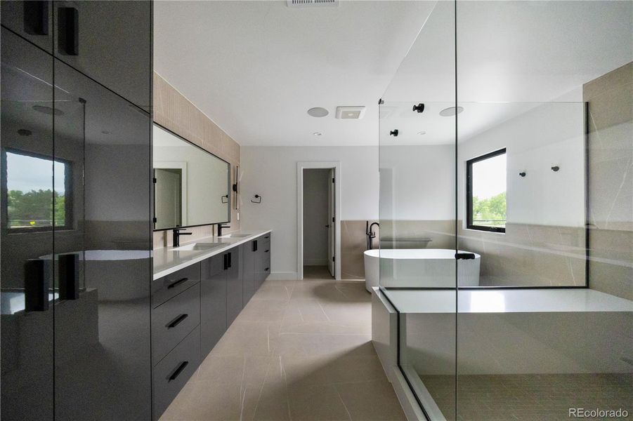 Furnished interior view inside a new home in , Golden (Image 15).