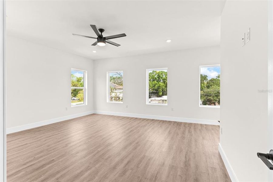 Spacious, unfurnished interior of a new home in , Tampa (Image 35). Spacious, unfurnished interior of a new home in , Tampa (Image 35).