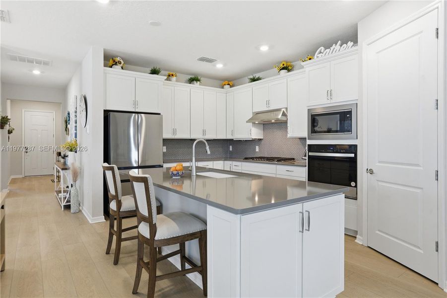 Furnished interior view inside a new home in Del Webb Minneola, Minneola (Image 7).