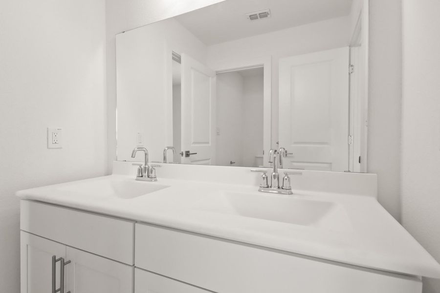 Bedroom 2/3 bath Bedroom 2/3 bath