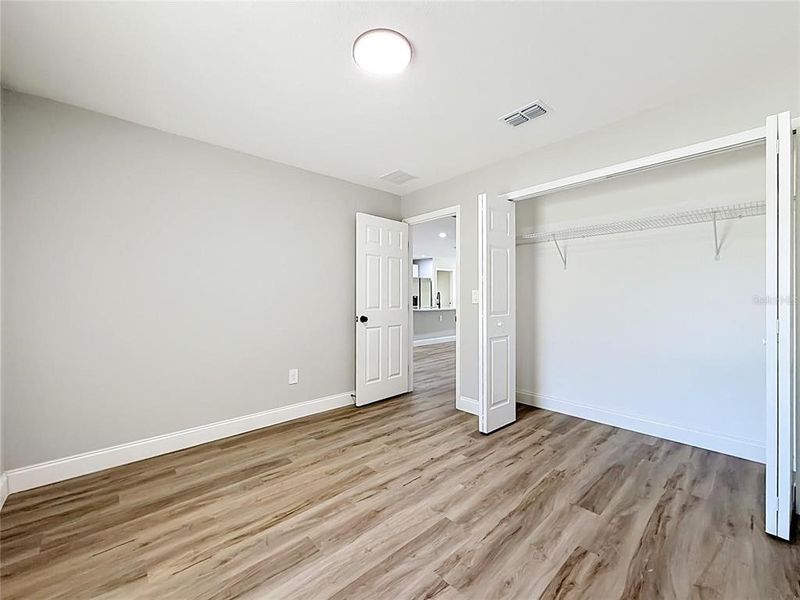 Spacious, unfurnished interior of a new home in , Ocala (Image 11).