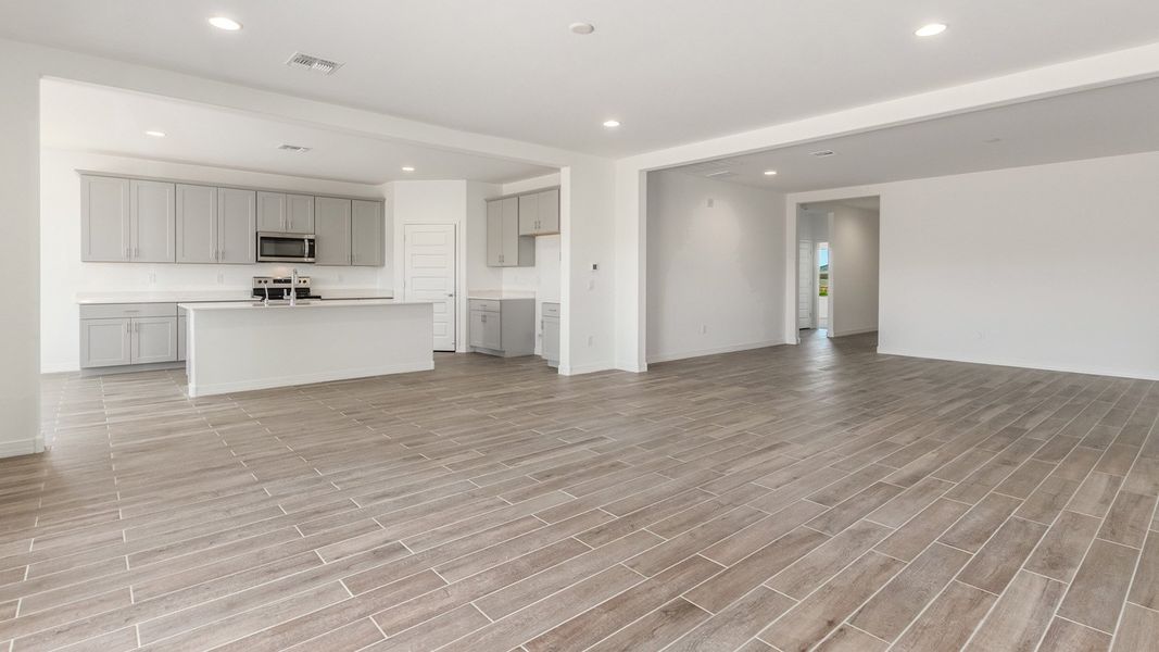 Representative unfurnished interior of a home built from the Catalina - Plan H50T4 by D.R. Horton in Sahuarita Acres, Sahuarita (Image 20).