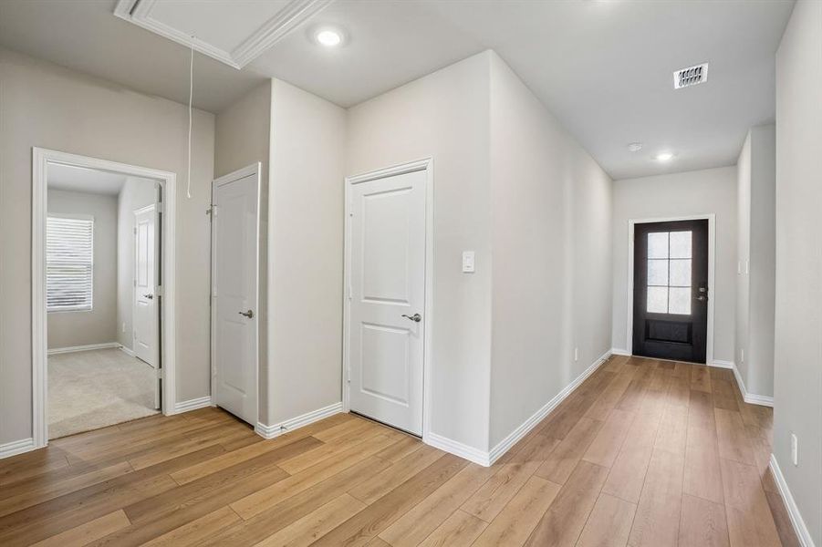 Spacious, unfurnished interior of a new home in Stella Hills, Denton (Image 18).