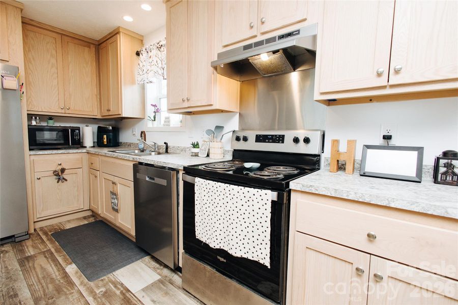 Furnished interior view inside a new home in , Nebo (Image 13).