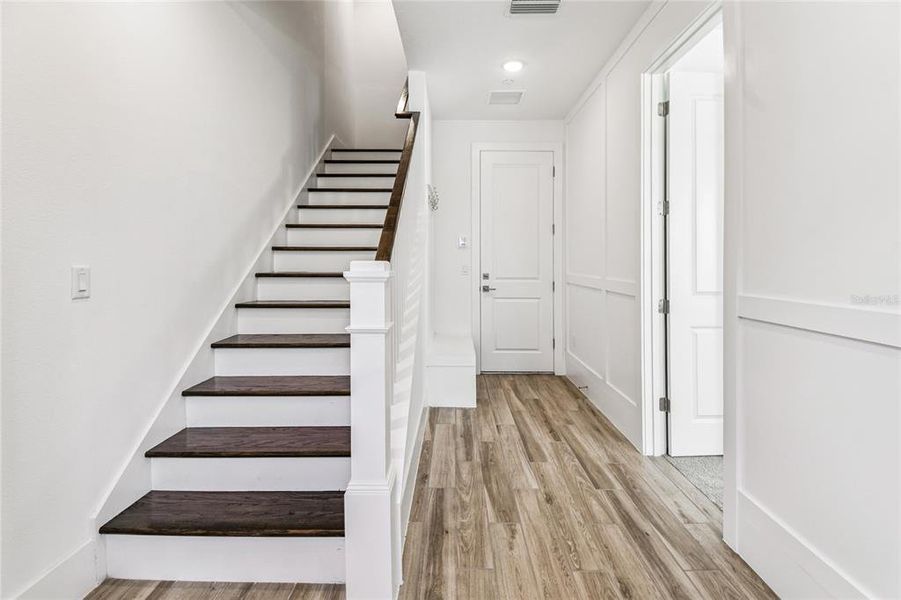 Spacious, unfurnished interior of a new home in Vdara, Orlando (Image 18).