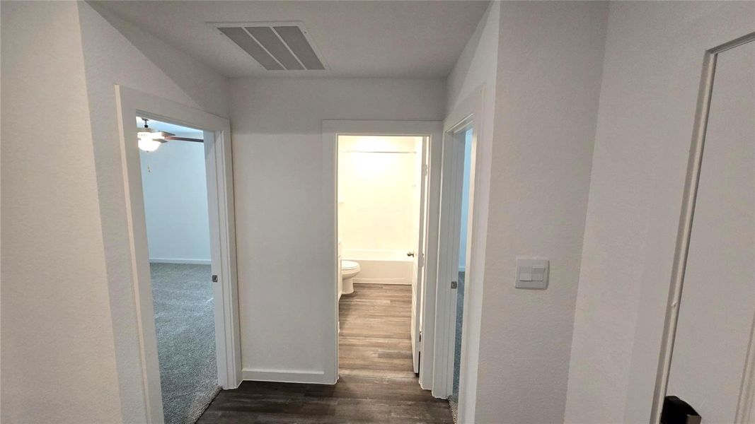 Spacious, unfurnished interior of a new home in Caldwell Ranch, Rosharon (Image 27).