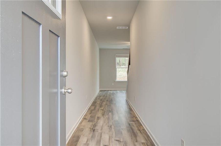 Spacious, unfurnished interior of a new home in Diamante, Stockbridge (Image 12).
