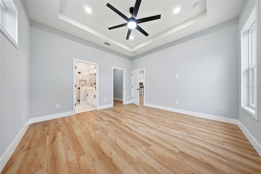 Spacious, unfurnished interior of a new home in , Punta Gorda (Image 25).