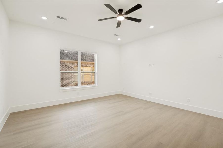 Spacious, unfurnished interior of a new home in , Frisco (Image 30).