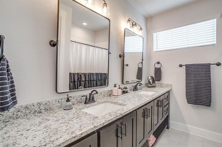Furnished interior view inside a new home in , Waxahachie (Image 17).