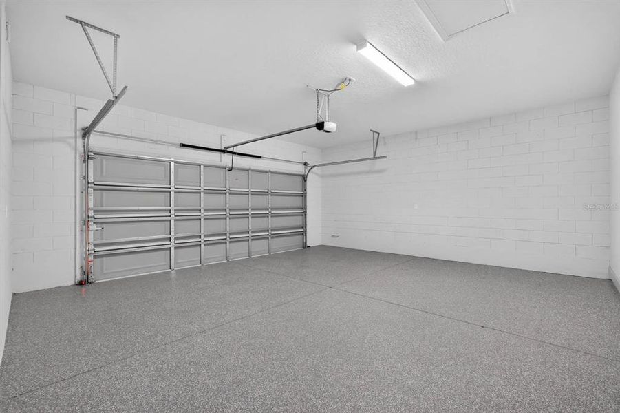 Spacious, unfurnished interior of a new home in , New Smyrna Beach (Image 16).