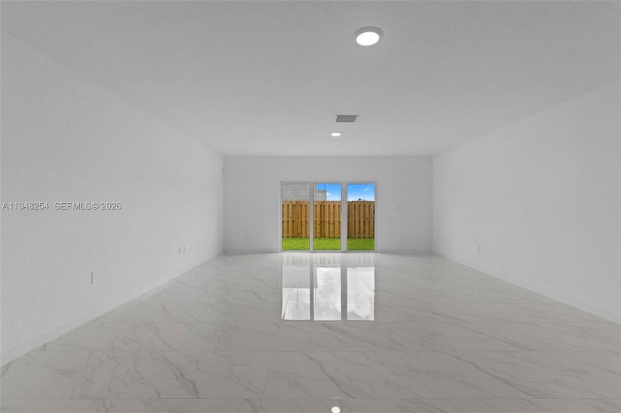 Spacious, unfurnished interior of a new home in , Miami (Image 23).