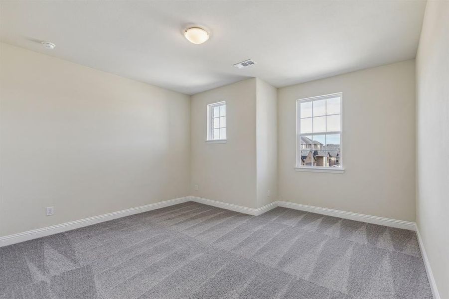 Spacious, unfurnished interior of a new home in AnaCapri, Anna (Image 18).