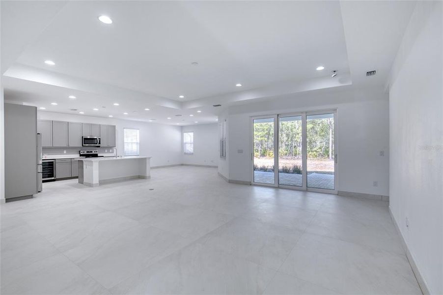 Spacious, unfurnished interior of a new home in , Daytona Beach (Image 24).