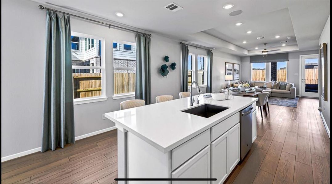 Furnished interior view inside a new home in Arcadia 40s, Missouri City (Image 8).