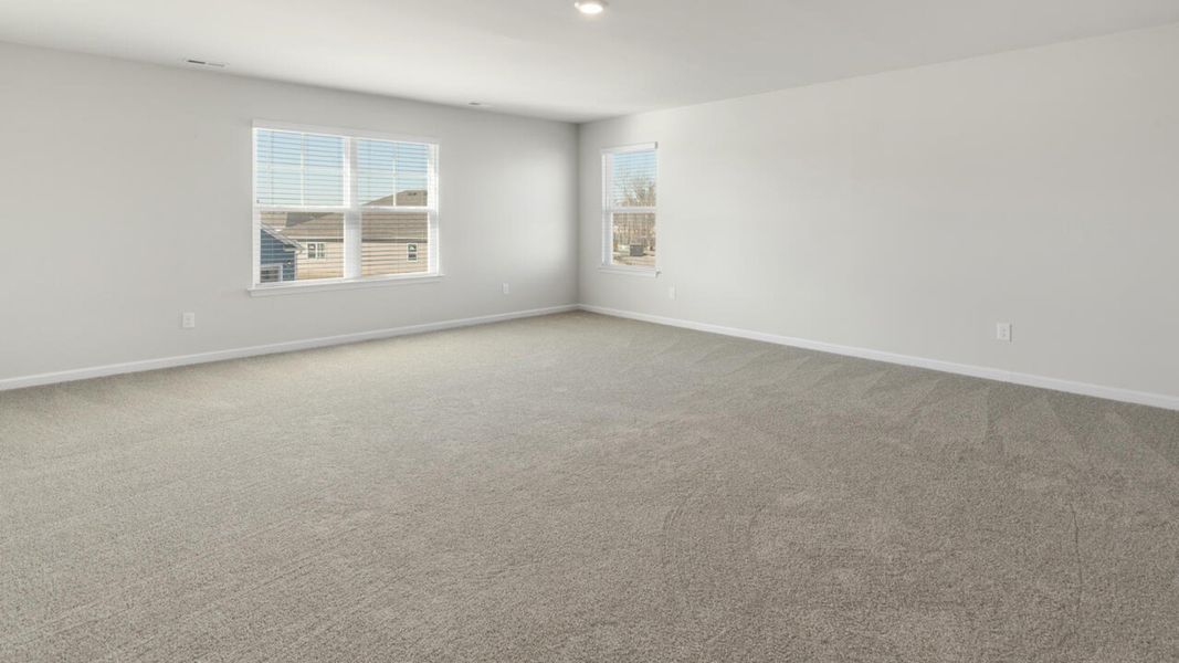 Spacious, unfurnished interior of a new home in The Preserve at Tidewater, Sneads Ferry (Image 29).