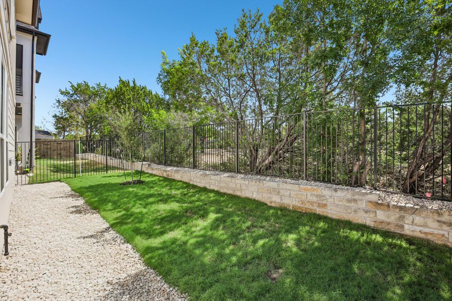 Natural landscape and outdoor views near Foxfield in Austin (Image 32).