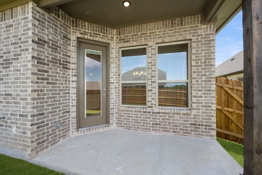 Exterior details and patio area of a home in Sheppard's Place, Waxahachie (Image 3). Exterior details and patio area of a home in Sheppard's Place, Waxahachie (Image 3).