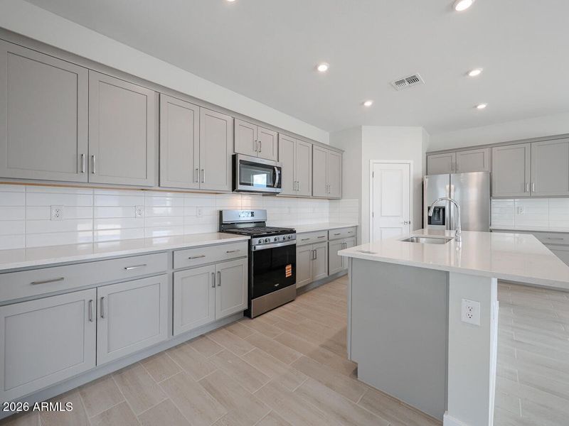 18_Rancho-Vista_New-Homes-for-Sale_Surpr