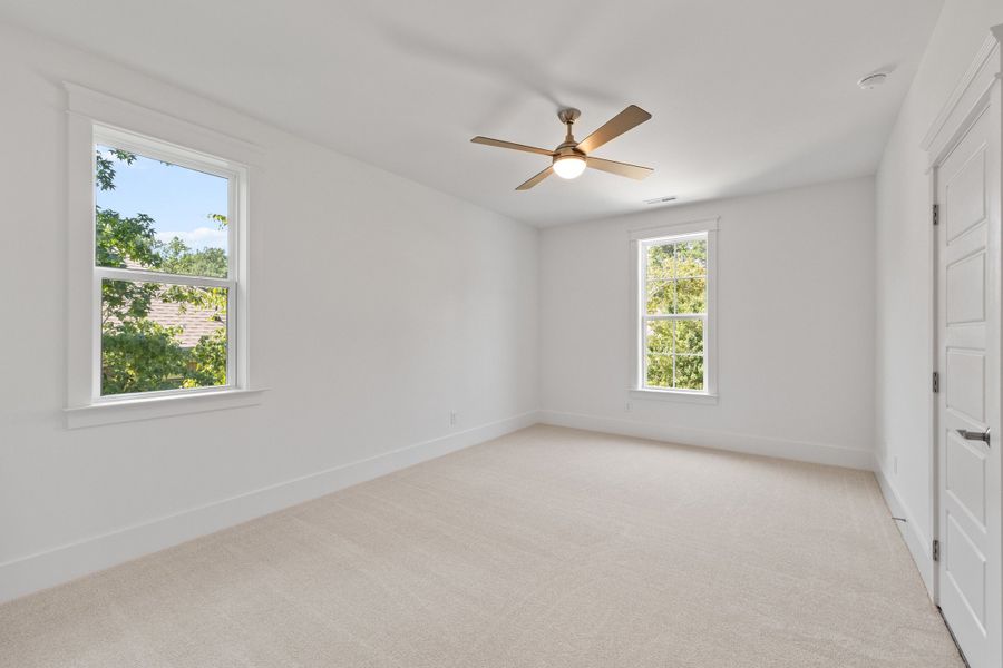 Representative unfurnished interior of a home built from the The Emerson by RobuckHomes in Stonehenge, Raleigh (Image 189).