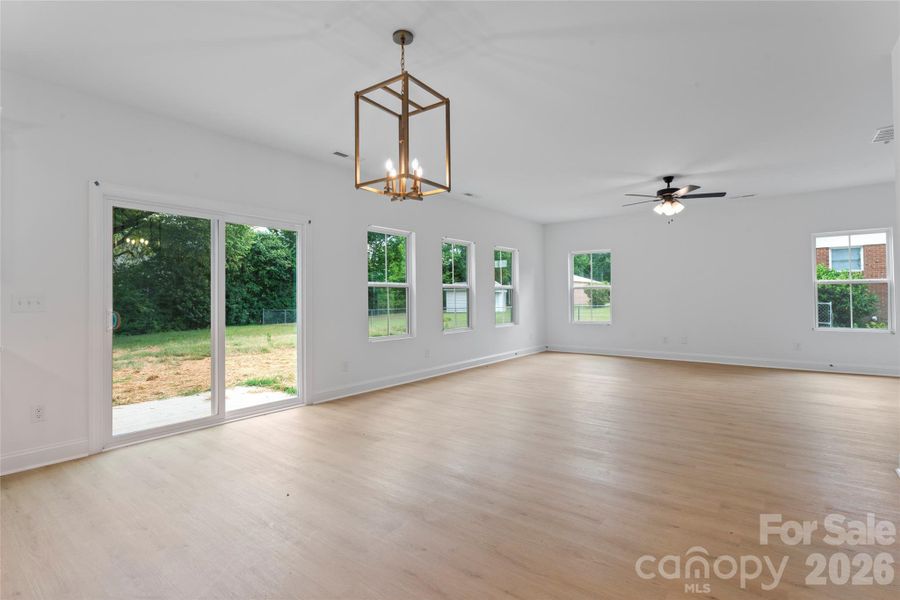 Spacious, unfurnished interior of a new home in , Harrisburg (Image 18).